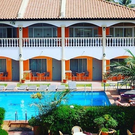 Cape Point Hotel Bakau المظهر الخارجي الصورة