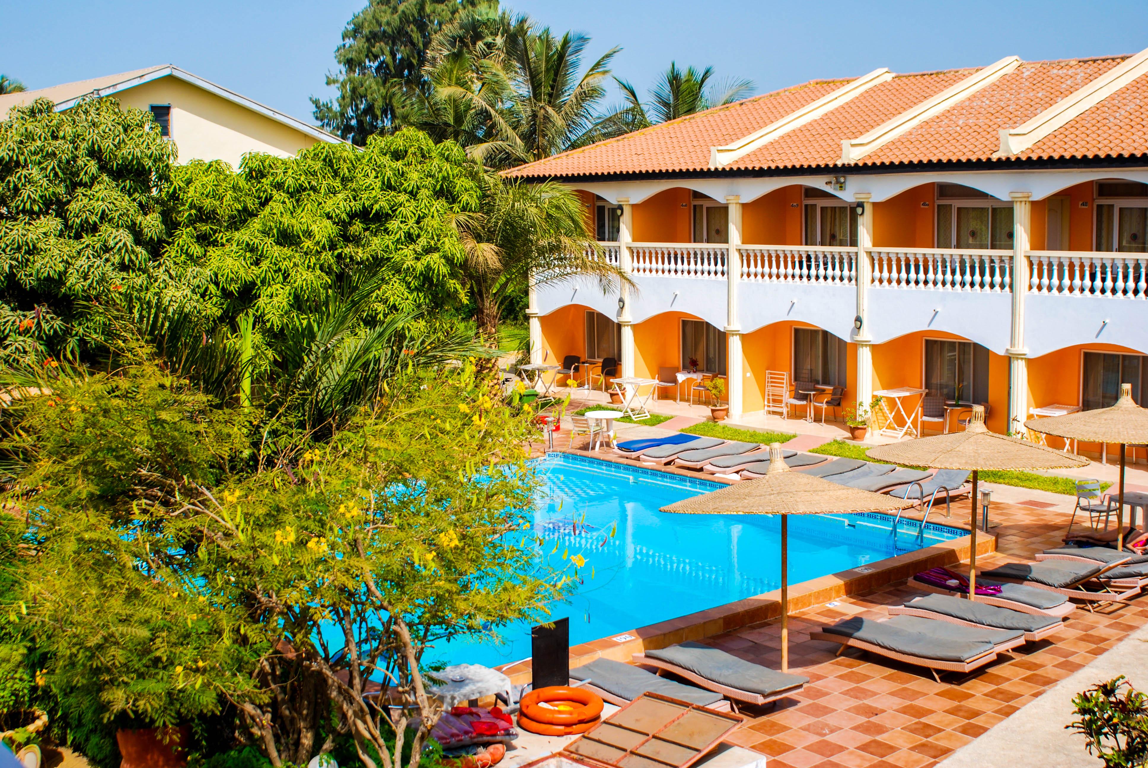 Cape Point Hotel Bakau المظهر الخارجي الصورة