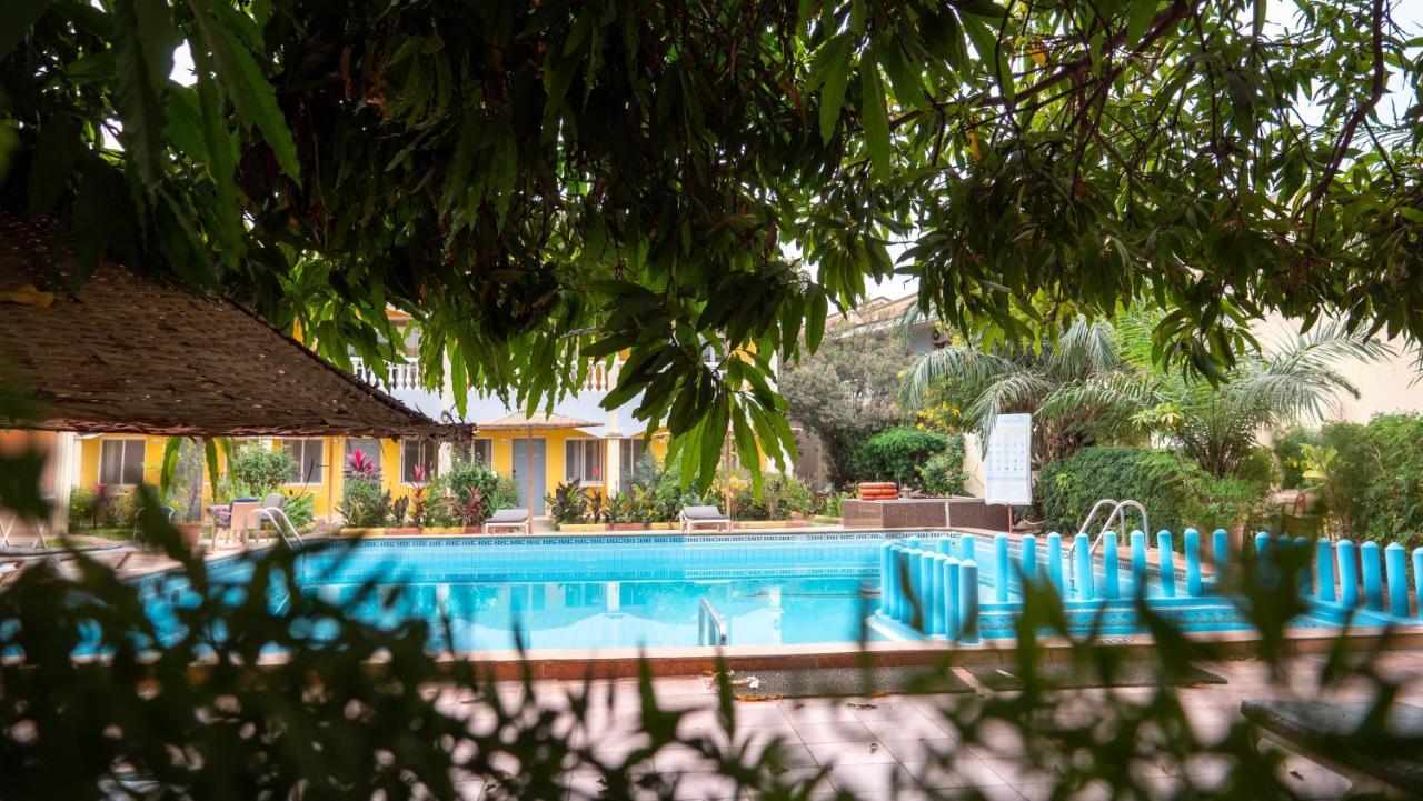 Cape Point Hotel Bakau المظهر الخارجي الصورة