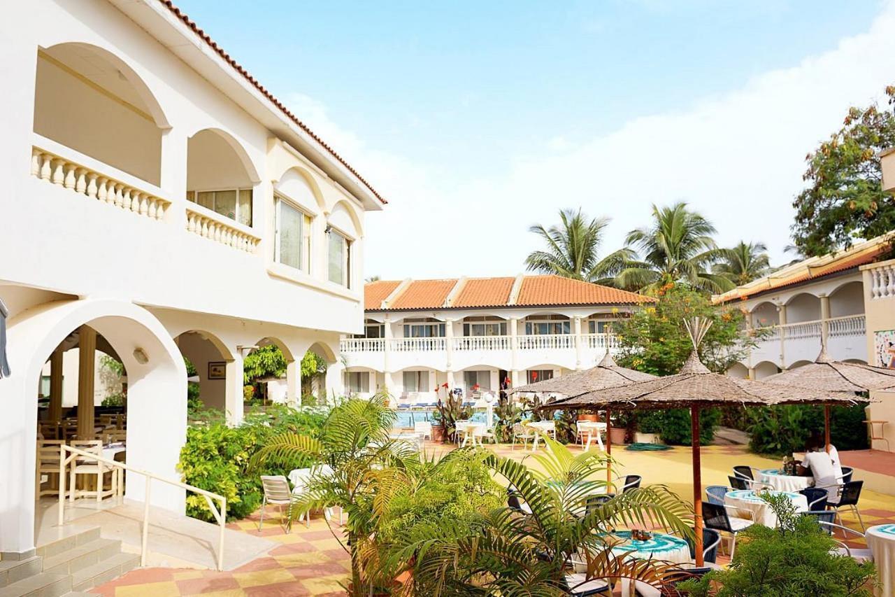 Cape Point Hotel Bakau المظهر الخارجي الصورة