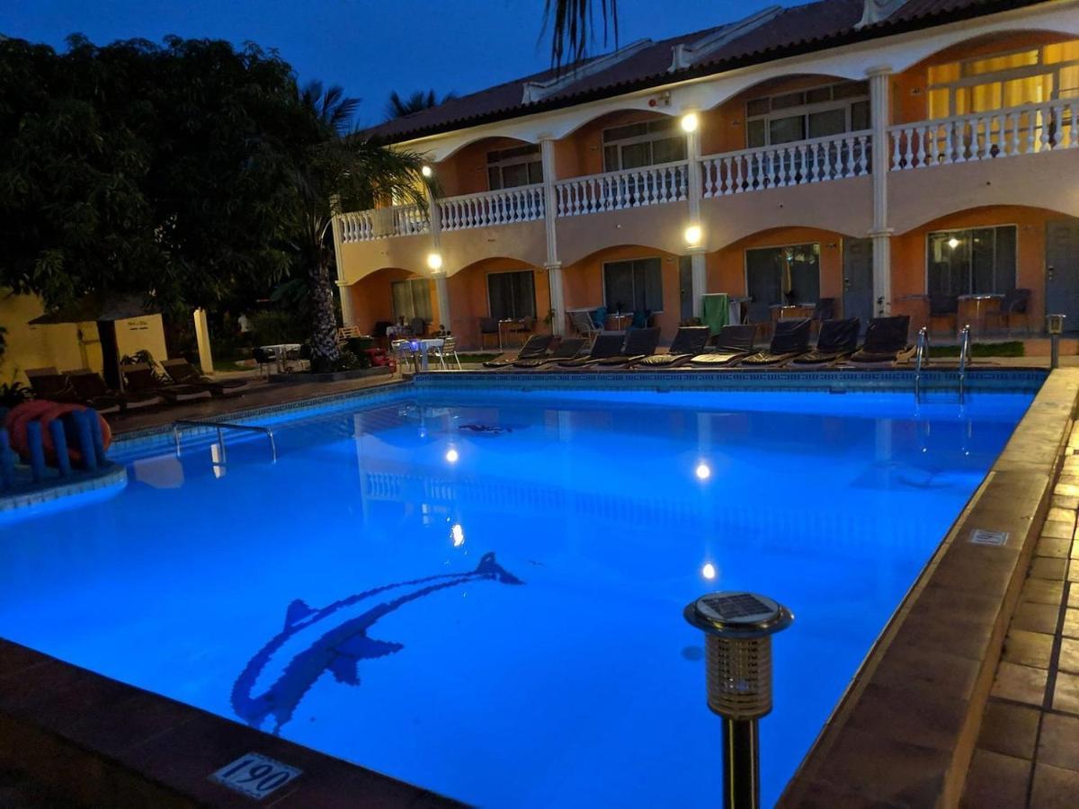 Cape Point Hotel Bakau المظهر الخارجي الصورة