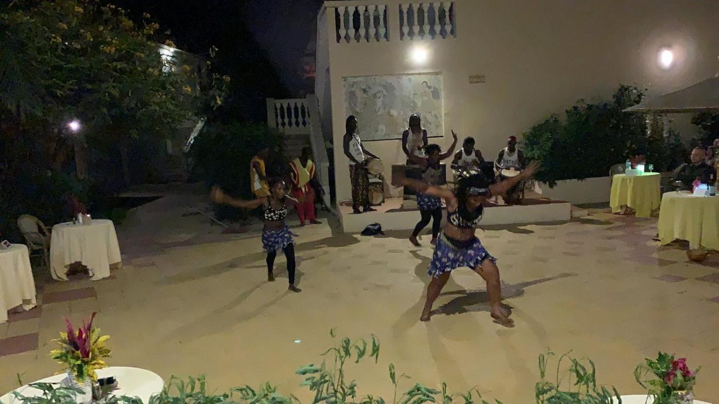 Cape Point Hotel Bakau المظهر الخارجي الصورة