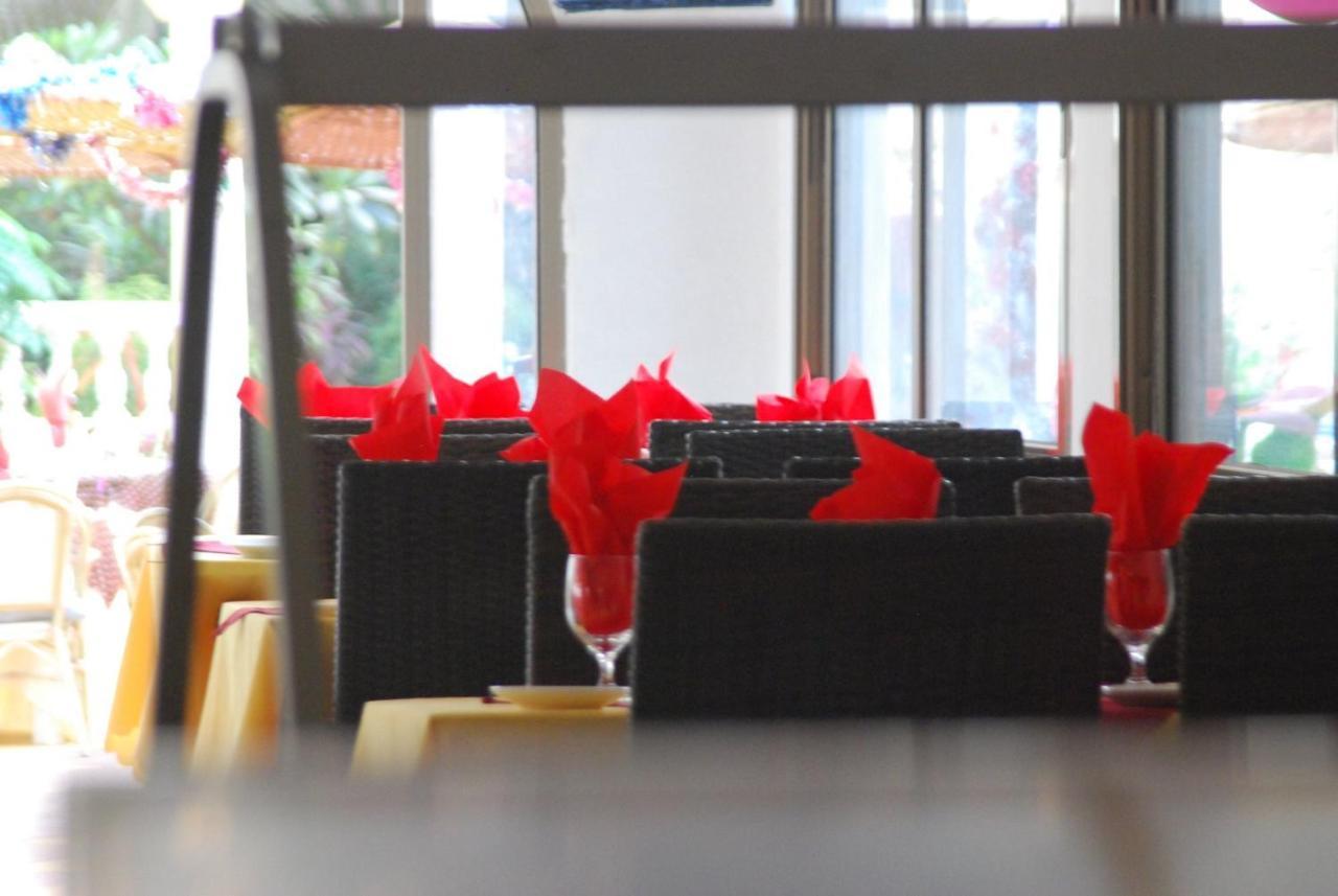Cape Point Hotel Bakau المظهر الخارجي الصورة