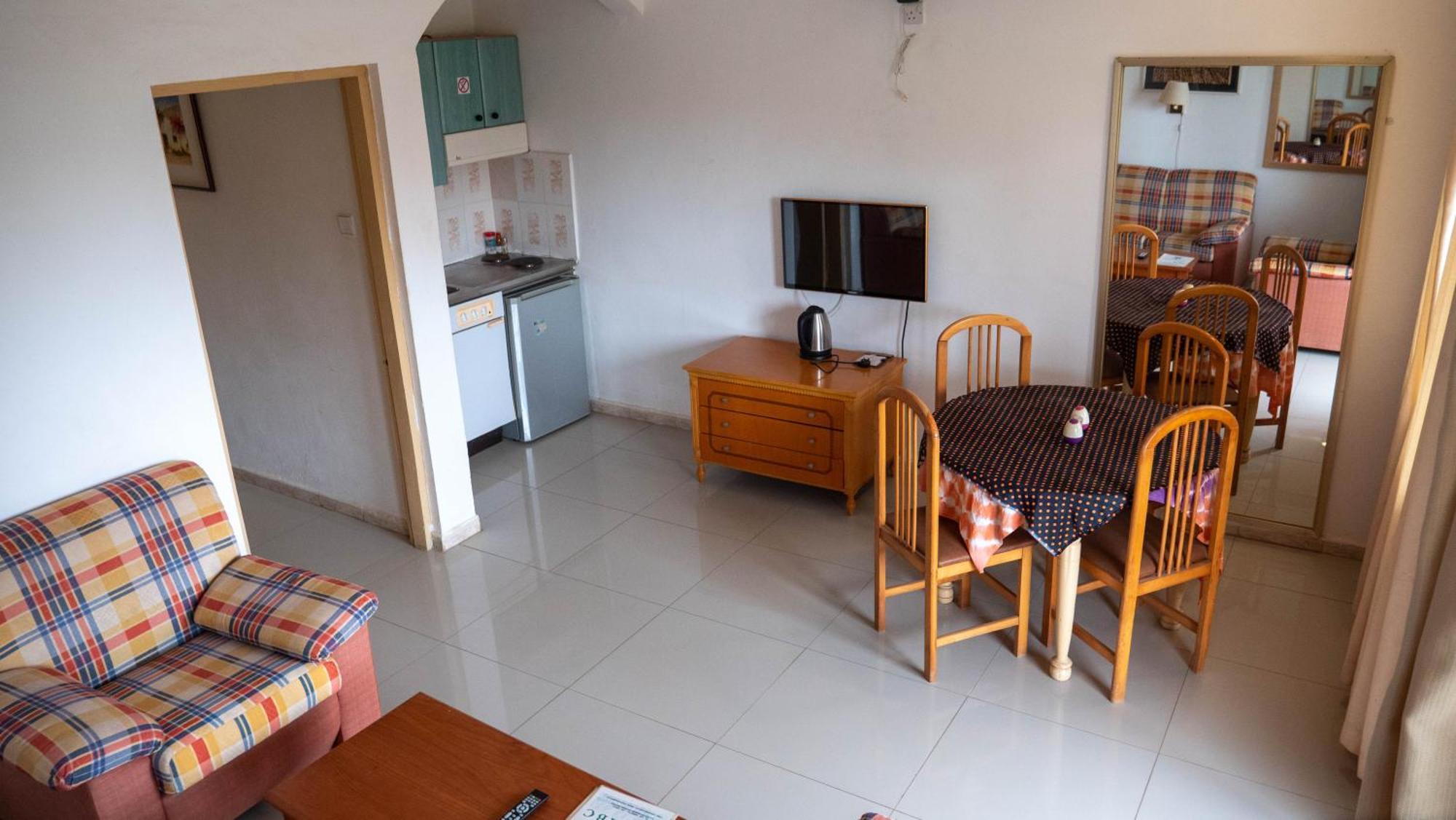 Cape Point Hotel Bakau المظهر الخارجي الصورة