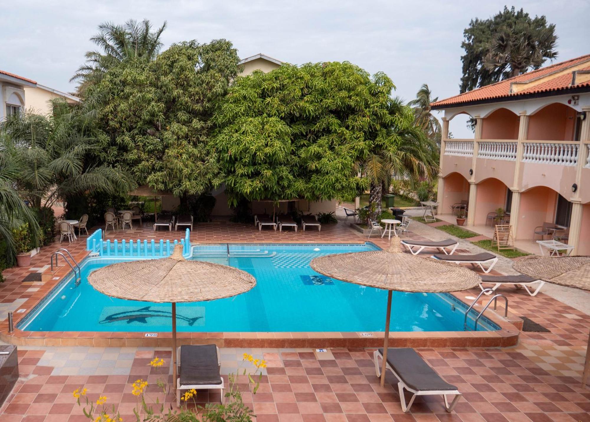 Cape Point Hotel Bakau المظهر الخارجي الصورة